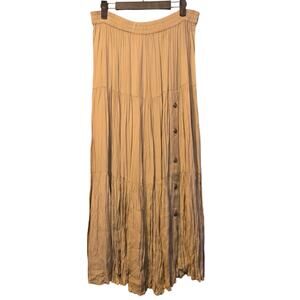 Side Saddle cream pleated with metal butto split maxi skirt sizel arge